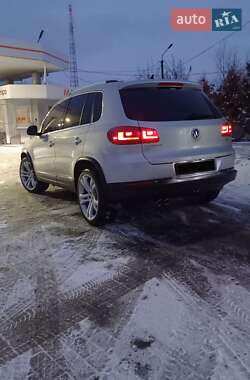 Внедорожник / Кроссовер Volkswagen Tiguan 2015 в Казатине