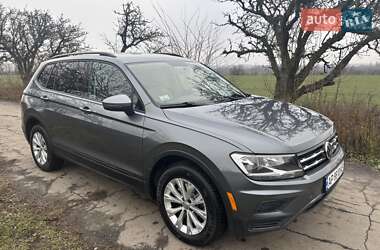 Внедорожник / Кроссовер Volkswagen Tiguan 2019 в 
