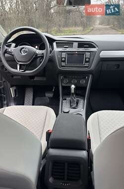 Внедорожник / Кроссовер Volkswagen Tiguan 2019 в 