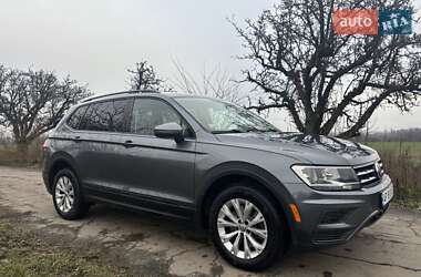 Внедорожник / Кроссовер Volkswagen Tiguan 2019 в 