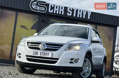 Внедорожник / Кроссовер Volkswagen Tiguan 2010 в 