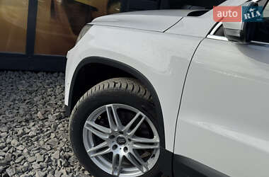 Внедорожник / Кроссовер Volkswagen Tiguan 2010 в 