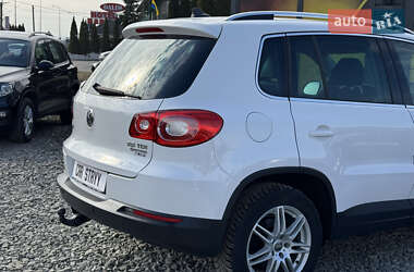 Внедорожник / Кроссовер Volkswagen Tiguan 2010 в 