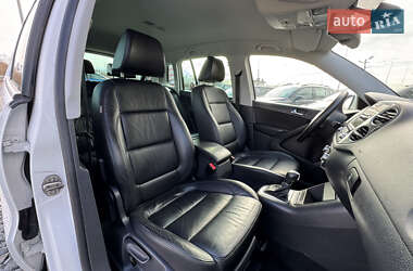 Внедорожник / Кроссовер Volkswagen Tiguan 2010 в 