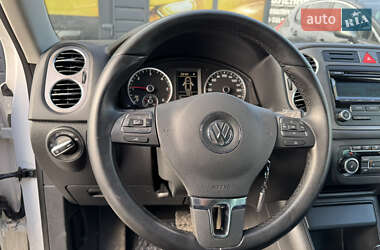Внедорожник / Кроссовер Volkswagen Tiguan 2010 в 