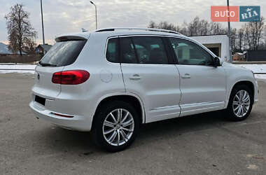 Позашляховик / Кросовер Volkswagen Tiguan 2015 в 