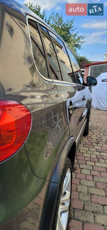 Внедорожник / Кроссовер Volkswagen Tiguan 2012 в Черновцах