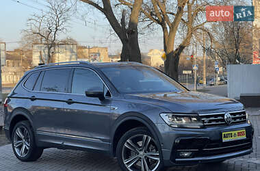 Внедорожник / Кроссовер Volkswagen Tiguan 2018 в Николаеве