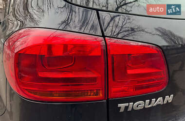 Внедорожник / Кроссовер Volkswagen Tiguan 2016 в 