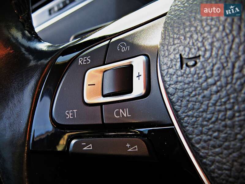 Внедорожник / Кроссовер Volkswagen Tiguan 2017 в Черкассах