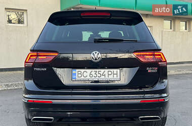 Внедорожник / Кроссовер Volkswagen Tiguan 2017 в 