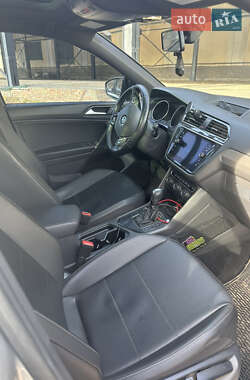 Внедорожник / Кроссовер Volkswagen Tiguan 2019 в 