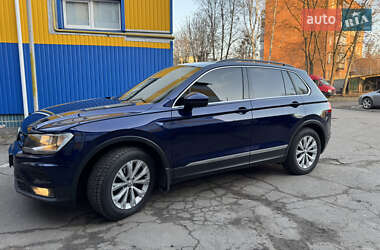 Внедорожник / Кроссовер Volkswagen Tiguan 2018 в 