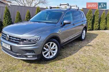 Позашляховик / Кросовер Volkswagen Tiguan 2018 в Львові