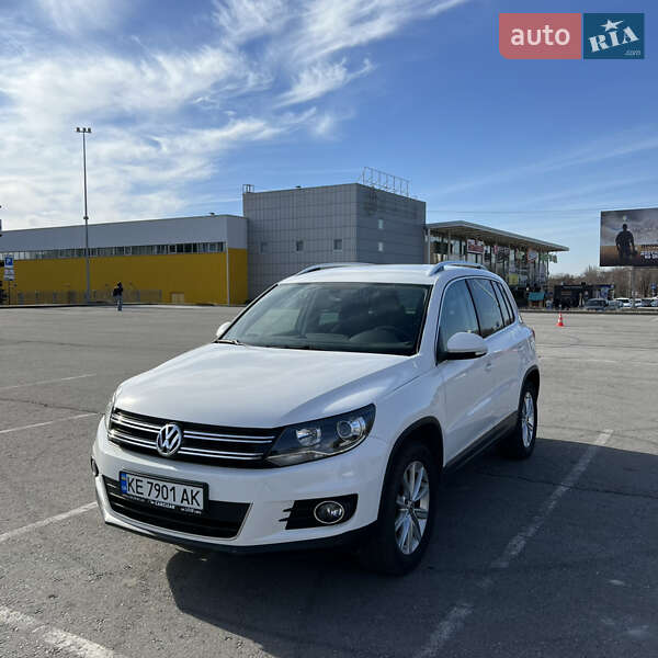 Внедорожник / Кроссовер Volkswagen Tiguan 2013 в Запорожье