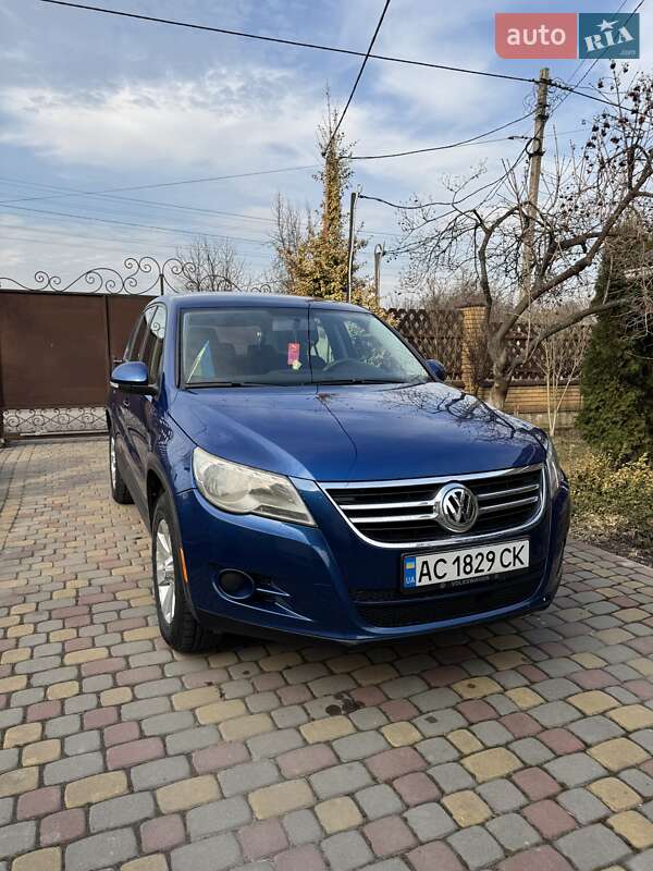 Внедорожник / Кроссовер Volkswagen Tiguan 2010 в Луцке
