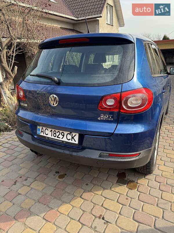 Внедорожник / Кроссовер Volkswagen Tiguan 2010 в Луцке