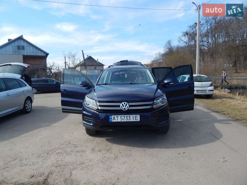 Внедорожник / Кроссовер Volkswagen Tiguan 2015 в Калуше