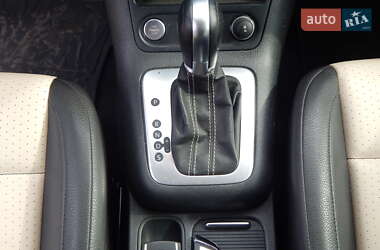 Внедорожник / Кроссовер Volkswagen Tiguan 2015 в 