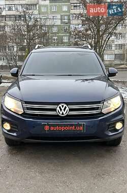 Внедорожник / Кроссовер Volkswagen Tiguan 2011 в Сумах