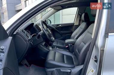 Внедорожник / Кроссовер Volkswagen Tiguan 2011 в Киеве