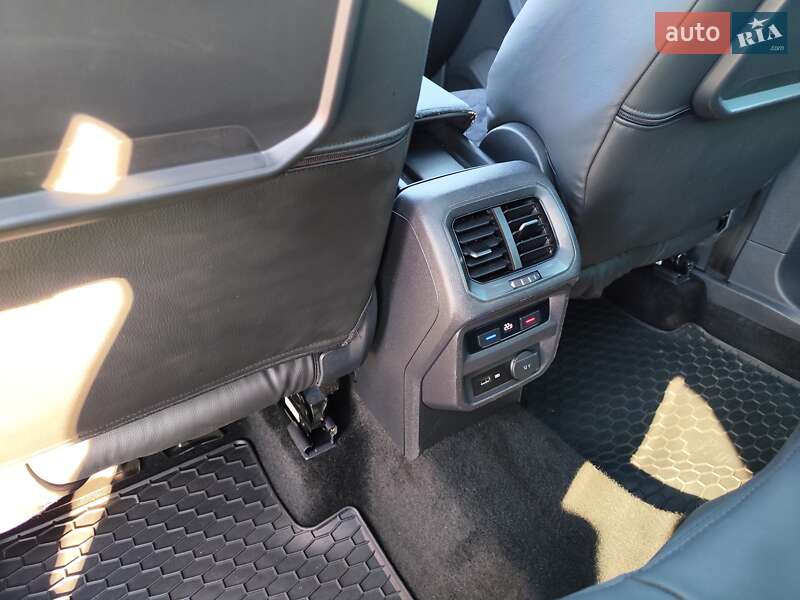 Внедорожник / Кроссовер Volkswagen Tiguan 2018 в Хмельницком