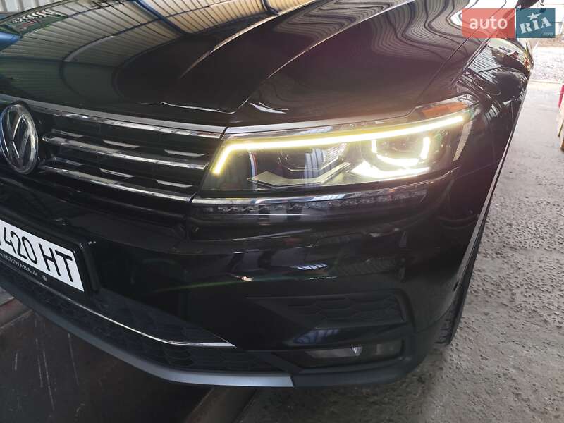 Внедорожник / Кроссовер Volkswagen Tiguan 2018 в Хмельницком