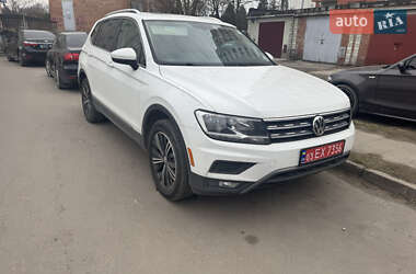 Внедорожник / Кроссовер Volkswagen Tiguan 2019 в Львове