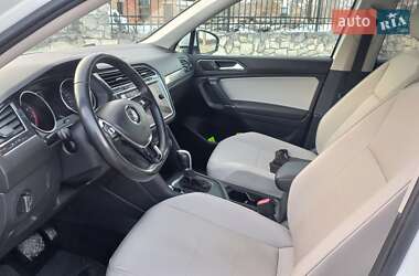Внедорожник / Кроссовер Volkswagen Tiguan 2018 в 