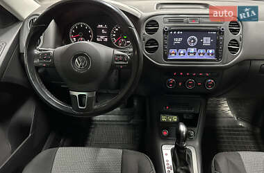 Внедорожник / Кроссовер Volkswagen Tiguan 2015 в 