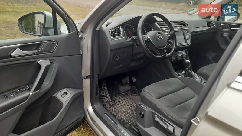 Внедорожник / Кроссовер Volkswagen Tiguan 2016 в Виннице