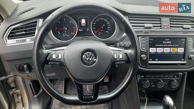 Внедорожник / Кроссовер Volkswagen Tiguan 2016 в Виннице
