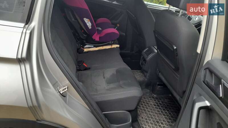 Внедорожник / Кроссовер Volkswagen Tiguan 2016 в Виннице