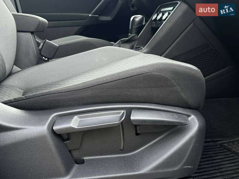 Внедорожник / Кроссовер Volkswagen Tiguan 2018 в Львове