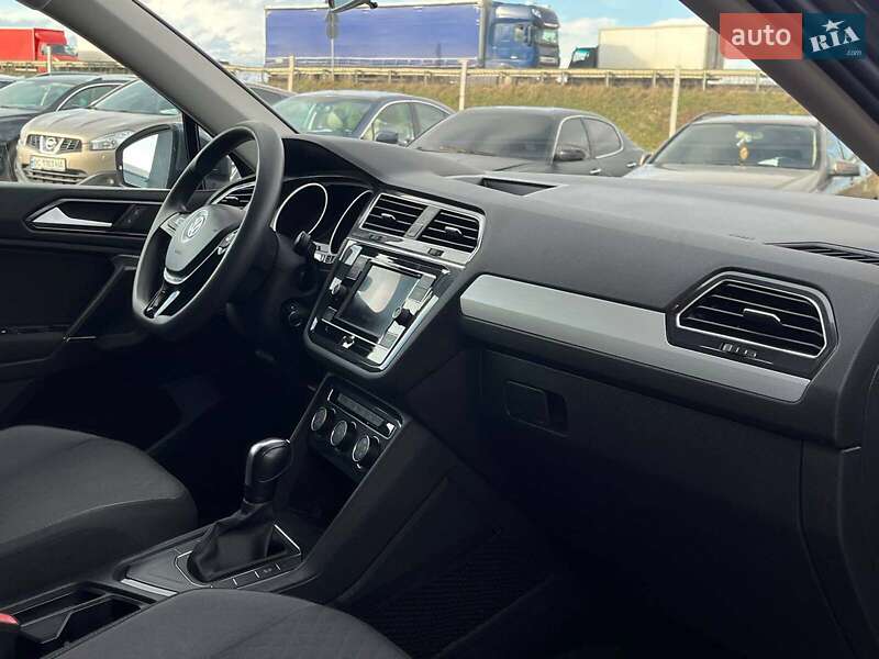 Внедорожник / Кроссовер Volkswagen Tiguan 2018 в Львове
