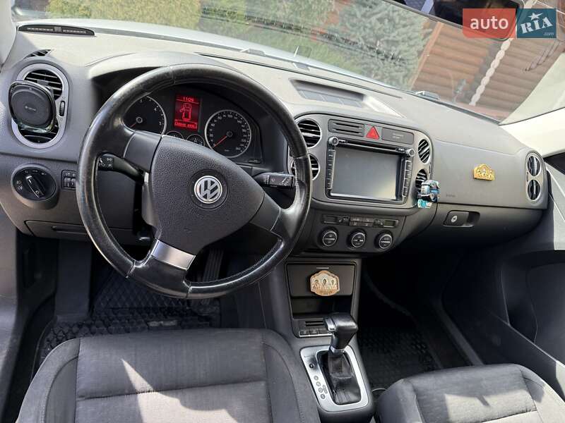 Внедорожник / Кроссовер Volkswagen Tiguan 2009 в Тячеве