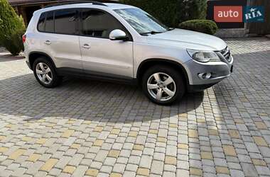 Позашляховик / Кросовер Volkswagen Tiguan 2009 в Тячеві
