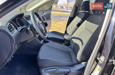 Внедорожник / Кроссовер Volkswagen Tiguan 2019 в 