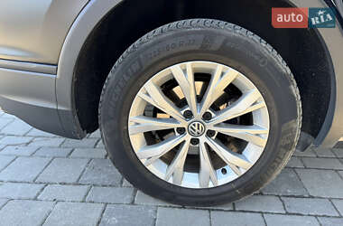Внедорожник / Кроссовер Volkswagen Tiguan 2019 в 