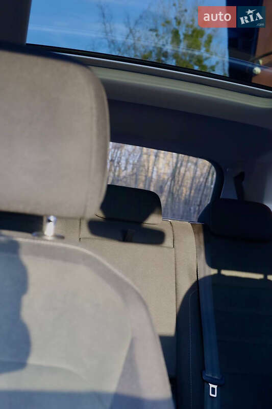 Позашляховик / Кросовер Volkswagen Tiguan 2018 в Львові