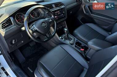 Внедорожник / Кроссовер Volkswagen Tiguan 2018 в 