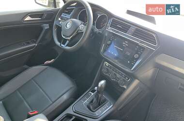 Внедорожник / Кроссовер Volkswagen Tiguan 2019 в 