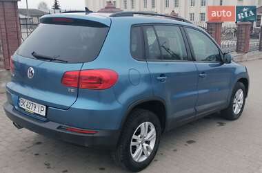 Позашляховик / Кросовер Volkswagen Tiguan 2017 в 