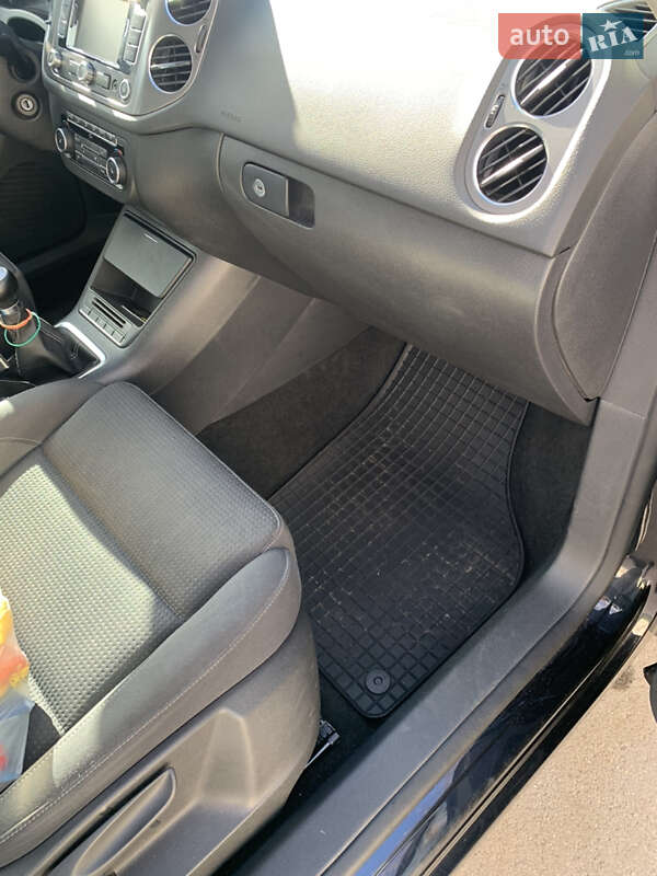 Внедорожник / Кроссовер Volkswagen Tiguan 2011 в Чернигове фото 49 Внедорожник / Кроссовер Volkswagen Tiguan 2011 в Чернигове