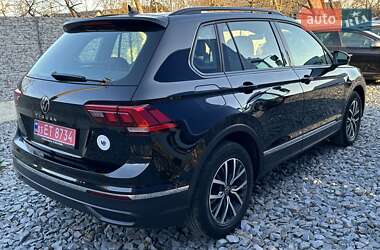 Внедорожник / Кроссовер Volkswagen Tiguan 2021 в 