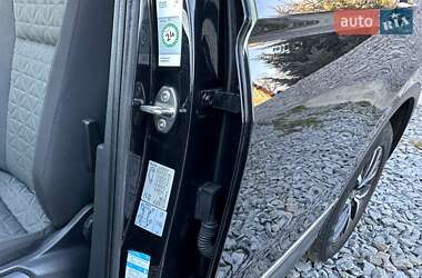 Внедорожник / Кроссовер Volkswagen Tiguan 2021 в 