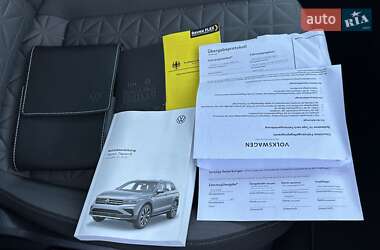 Внедорожник / Кроссовер Volkswagen Tiguan 2021 в 