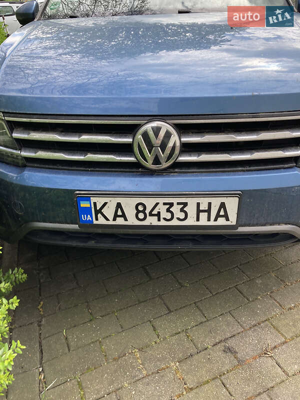 Внедорожник / Кроссовер Volkswagen Tiguan 2017 в Переяславе