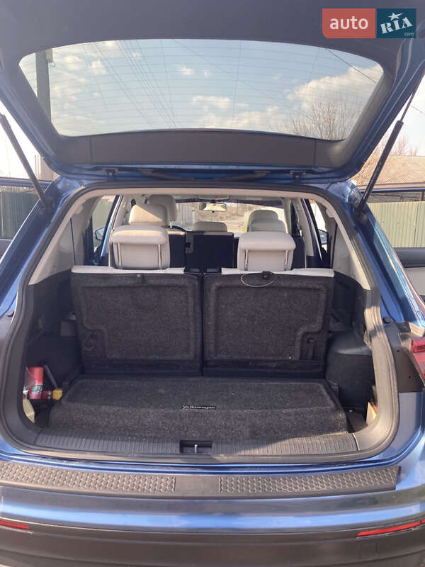 Внедорожник / Кроссовер Volkswagen Tiguan 2017 в Переяславе