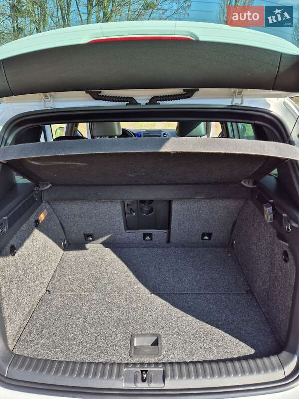 Внедорожник / Кроссовер Volkswagen Tiguan 2014 в Киеве
